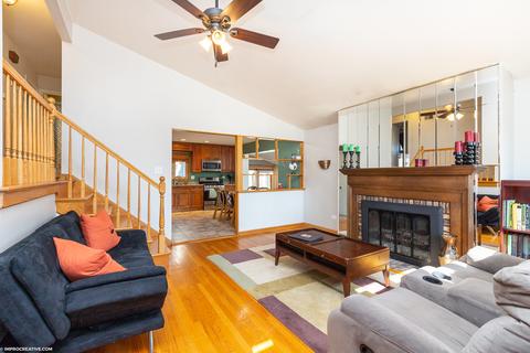 2010 Morse Ave, Des Plaines, IL 60018 photo 4
