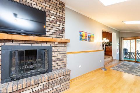 2010 Morse Ave, Des Plaines, IL 60018 photo 10