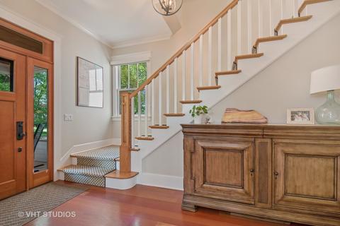2121 Forestview Rd, Evanston, IL 60201 photo 3