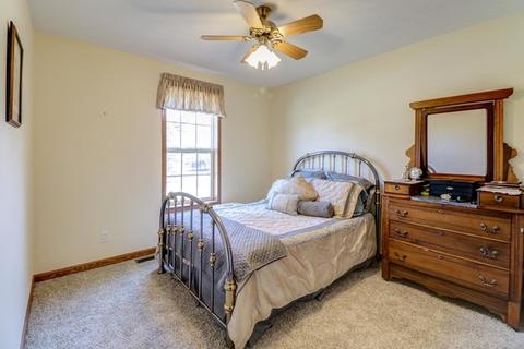 307 S Garfield St, Philo, IL 61864 photo 17