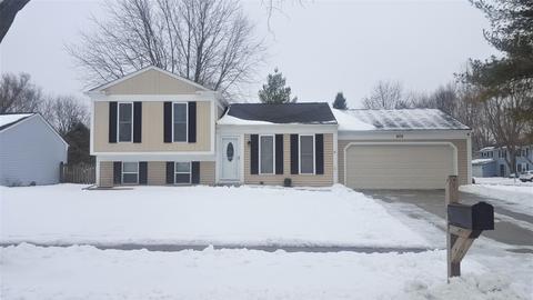 805 Tanglewood Dr, Algonquin, IL 60102 photo 1