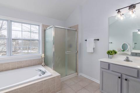 1304 Bay Meadows Dr, Bartlett, IL 60103 photo 24