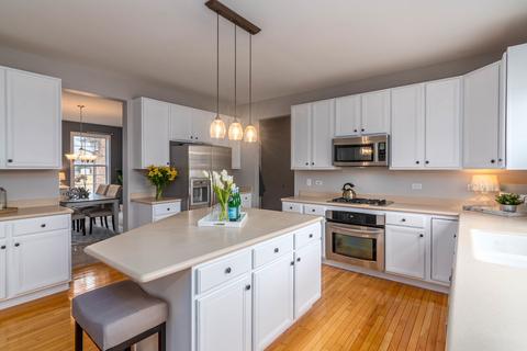 1304 Bay Meadows Dr, Bartlett, IL 60103 photo 9