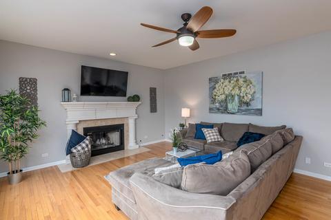 1304 Bay Meadows Dr, Bartlett, IL 60103 photo 16