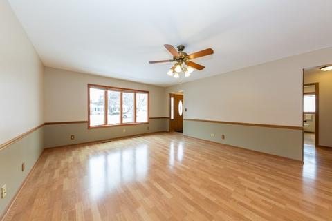3900 Maple Ave, Mchenry, IL 60050 photo 6