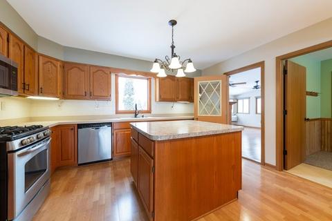 3900 Maple Ave, Mchenry, IL 60050 photo 8