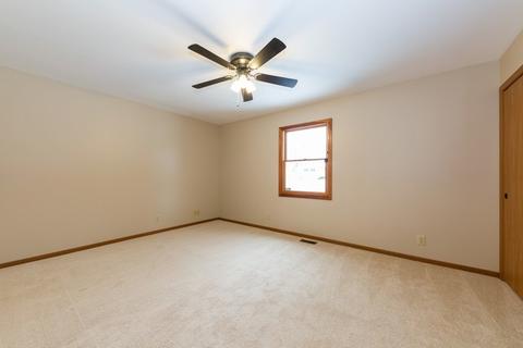 3900 Maple Ave, Mchenry, IL 60050 photo 5