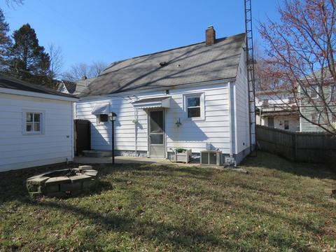 305 N Evans St, Bloomington, IL 61701 photo 3