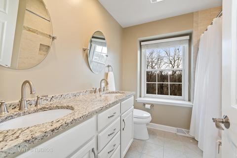 1449 Creekside Dr, Wheaton, IL 60189 photo 17