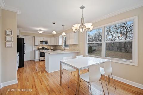 1449 Creekside Dr, Wheaton, IL 60189 photo 6