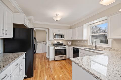 1449 Creekside Dr, Wheaton, IL 60189 photo 7