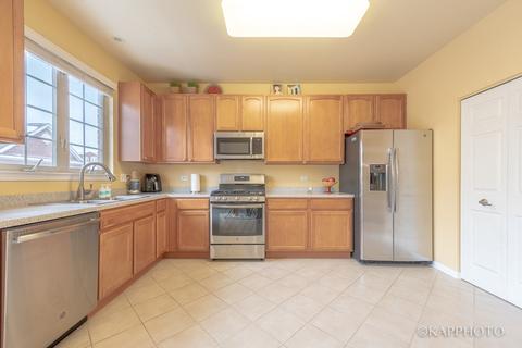 685 Prestwick Ln, Wheeling, IL 60090 photo 10