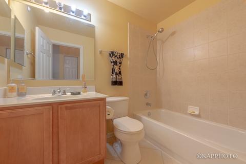 685 Prestwick Ln, Wheeling, IL 60090 photo 21