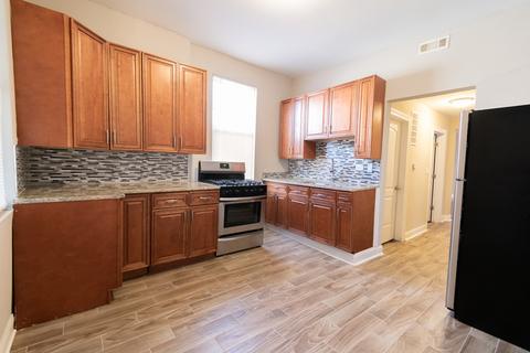 5752 S Peoria St, Chicago, IL 60621 photo 3