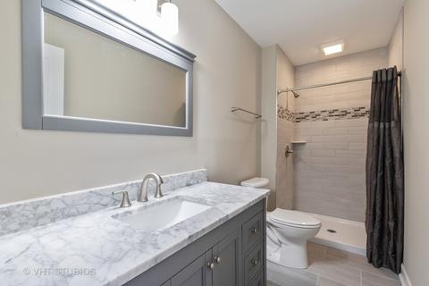 995 Freeman Rd, Hoffman Estates, IL 60192 photo 5