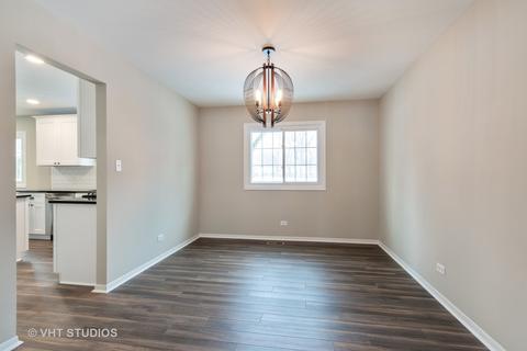 995 Freeman Rd, Hoffman Estates, IL 60192 photo 11