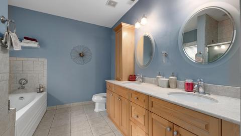 145 Barrypoint Rd #2S, Riverside, IL 60546 photo 14