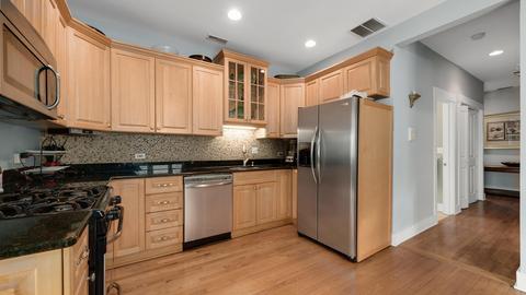 145 Barrypoint Rd #2S, Riverside, IL 60546 photo 10