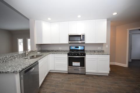 1155 Cary Rd, Algonquin, IL 60102 photo 2