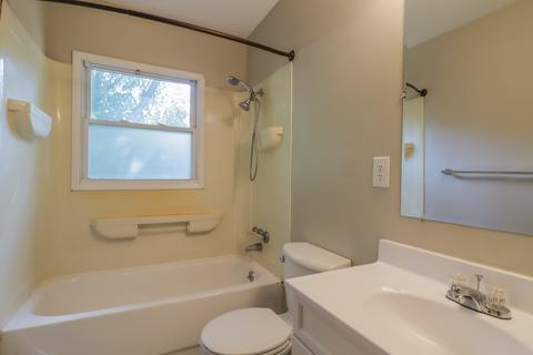 910 S Duncan Rd, Champaign, IL 61821 photo 16