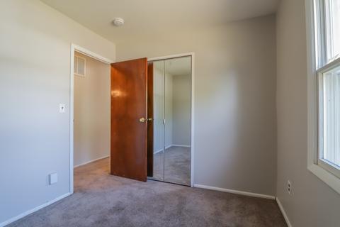 910 S Duncan Rd, Champaign, IL 61821 photo 10