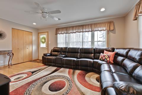 2402 Fremont St, Rolling Meadows, IL 60008 photo 5