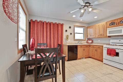 2402 Fremont St, Rolling Meadows, IL 60008 photo 8