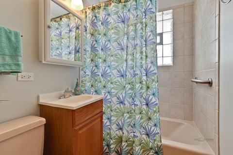 2402 Fremont St, Rolling Meadows, IL 60008 photo 12