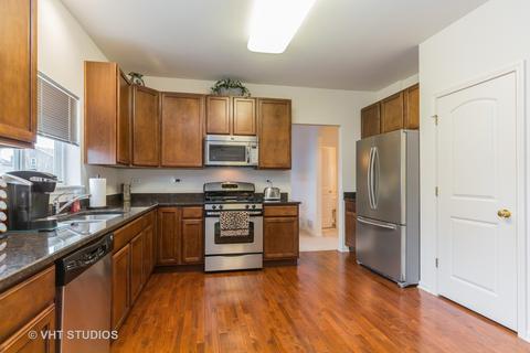 458 E Amberside Dr, Elgin, IL 60124 photo 6