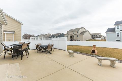 458 E Amberside Dr, Elgin, IL 60124 photo 13