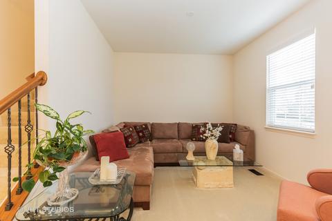 458 E Amberside Dr, Elgin, IL 60124 photo 3