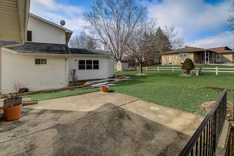 35 Lockman Cir, Elgin, IL 60123 photo 39
