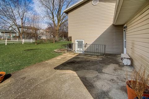 35 Lockman Cir, Elgin, IL 60123 photo 38