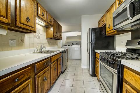 2008 Garden Ter, Hoffman Estates, IL 60169 photo 8