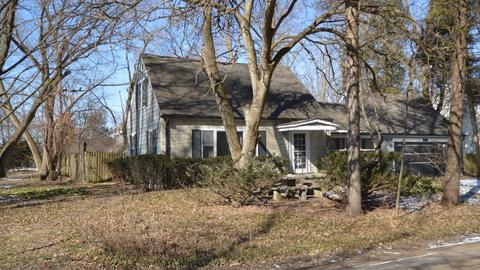 10319 Wilmette Ave, Algonquin, IL 60102 photo 2