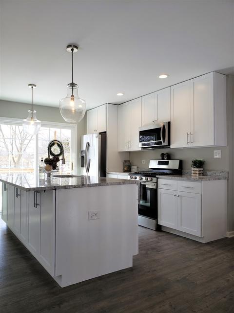 1966 Nottingham Ln, Wheaton, IL 60189 photo 9