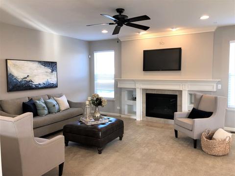1021 Alberta Rd, Elgin, IL 60124 photo 4