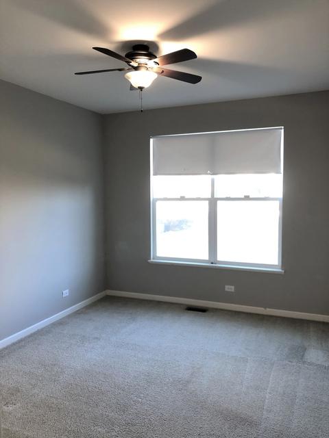 1021 Alberta Rd, Elgin, IL 60124 photo 14