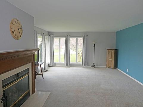 38 W191 Tipi Ln, Elgin, IL 60124 photo 14