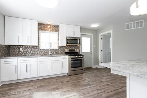 722 E 155th Pl, Phoenix, IL 60426 photo 3