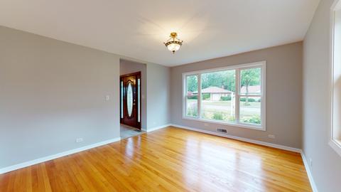 1217 Wayne Dr, Des Plaines, IL 60018 photo 4