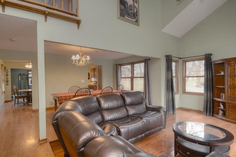 4912 Hickory Way N, Johnsburg, IL 60051 photo 2