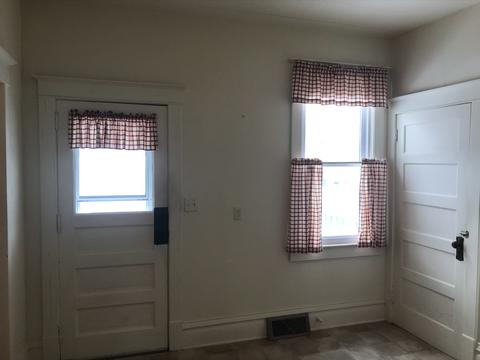 654 E Patton St, Paxton, IL 60957 photo 11