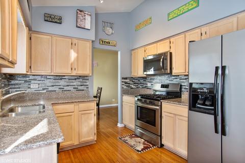 554 Adare Rd, Bartlett, IL 60103 photo 4