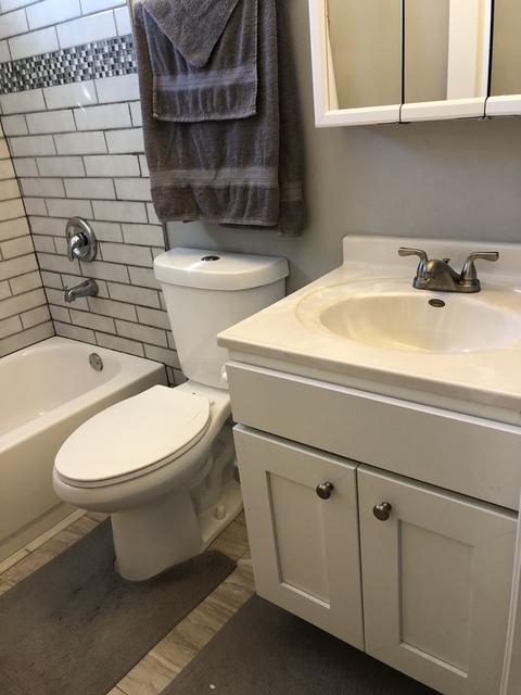 285 Newark Ln, Hoffman Estates, IL 60169 photo 12