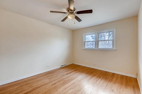 286 Diamond Head Dr, Des Plaines, IL 60018 photo 13