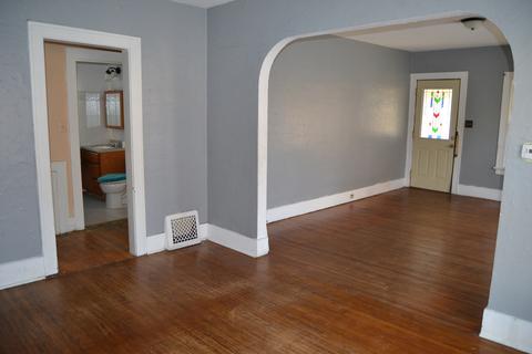 113 E Moore St, Ottawa, IL 61350 photo 18