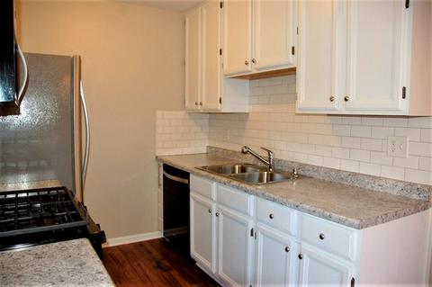 34 Silver Tree Cir, Cary, IL 60013 photo 5