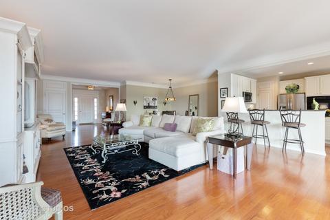 2499 Edgewater Dr, Elgin, IL 60124 photo 13