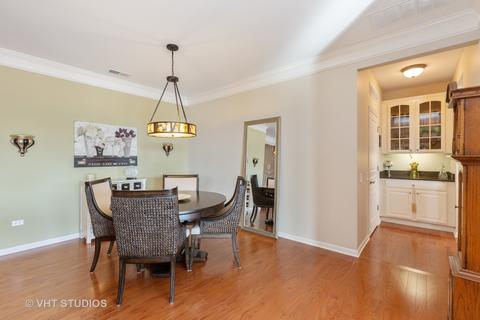 2499 Edgewater Dr, Elgin, IL 60124 photo 9